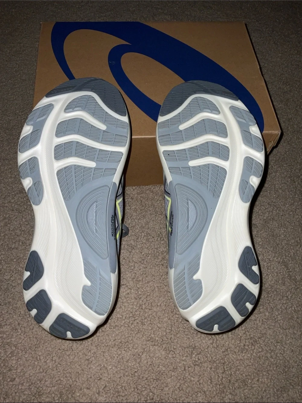 Men’s ASICS Kayano 32 size 8